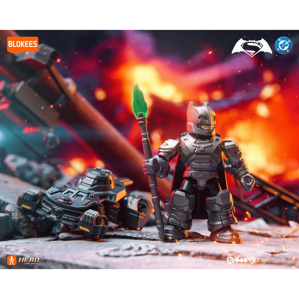 Blokees: DC - Batman Defender Version 01 Blind Box (Caja Misteriosa x 1 unidad)